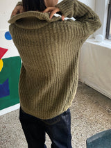 Mutual twist zip up knit 