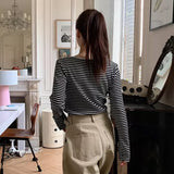 バディカラースキームTシャツ