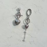 ハートアンドチェーンピアス / Heart and Chain Piercing - Silver Color