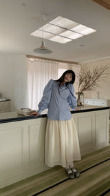 Back point shoulder puff collar blouse