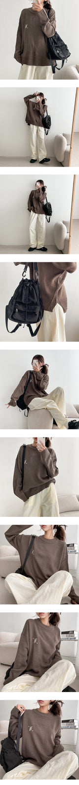WU embroidered round knitwear