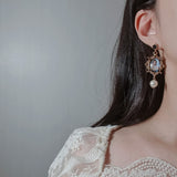 クラシックレディーオイルペインティングピアス / Classic Lady Oil Painting Piercing