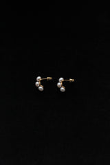 Curve Pearl Earrings