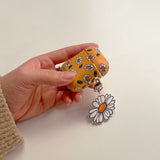 Daisy / AirPods Case (6587987034230)