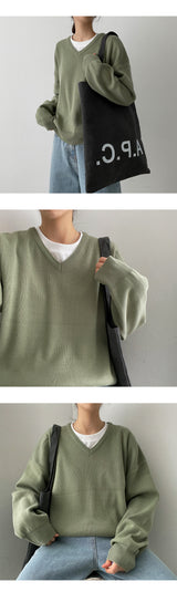 オリーブEネックニットウェア / Olive E-Neck Knitwear