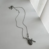 ボールドオーバルマリアクロスユニークネックレス / msi Bold Oval Maria Cross Unique Necklace