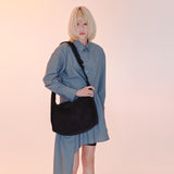 Ark Messenger Bag (Crease Black)