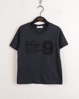 ドップラーナンバーナインレタリングセミクロップ半袖Tシャツ/Doppler Number Nine Lettering Semi-cropped Short Sleeve T-shirt