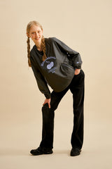 チェリーアーチロゴウーブンピストトップ／CHERRY ARCH LOGO WOVEN PISTE TOP [GRAY CHARCOAL]