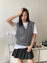 Quattro wool knit vest