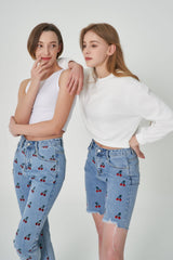 ストレートフィットチェリー刺繡クロップドデニムパンツ/ STRAIGHT FIT CHERRY EMBROIDERY CROPPED DENIM PANTS [6811]
