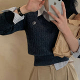 [Belied made] More twisted V-neck embroidery long-sleeved knit