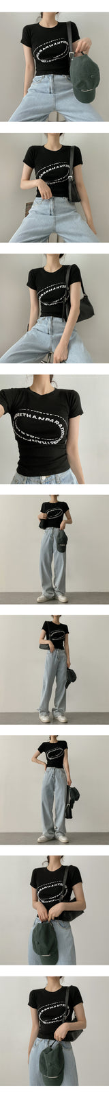 Wave Lettering Cropped Short-Sleeved T-Shirt