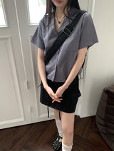 バオポケットVネックオープンカラークロップド半袖シャツ / Bao pocket V-neck open collar cropped short-sleeved shirt