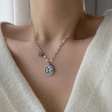 ダブルバタフライヘキサゴンネックレス/nvv Double Butterfly Hexagon Necklace