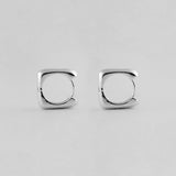 SQ ROUND EAR (6669340049526)