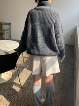 Mutual twist zip up knit 