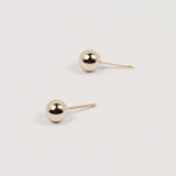 14Kゴールドボール5MMピアス/14K GOLD BALL 5MM EARRING_2COLOR (silicone clutch)