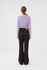 スモールチェリークロップ丈ニット／SMALL CHERRY CABLE CROP KNIT [LIGHT LAVENDER]