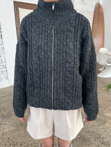 Mutual twist zip up knit 