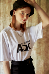 シグネチャーTシャツ / SIGNATURE T-SHIRT (4363437441142)