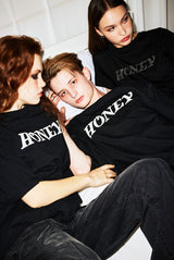 ハニー ロゴ ホットフィックス クロップ T / CHARMS HONEY LOGO HOTFIX CROP T BK