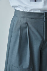 プリーツ バミューダ ショーツ / PLEATED BERMUDA SHORTS