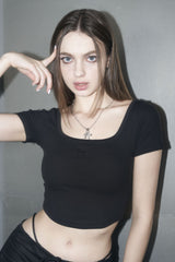 クロップドロゴTシャツ / [Seow] Croped logo T-shirts, black