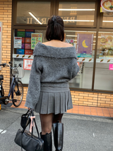 グレースオフショルダーニット
