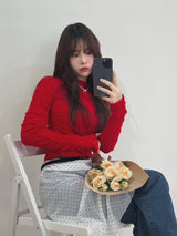Apple red shirring long sleeve knit