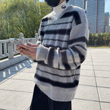 ハーフネック刺繡ウォーマーTシャツ