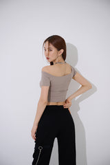 プレーン オフショルダー クロップ Tシャツ / TOP(9393) Plain Off Shoulder Crop Tee