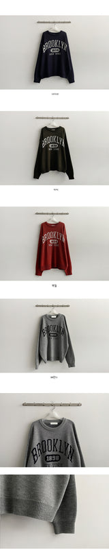 Boxy Brooklyn Round Knitwear