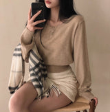 [BELLIDE MADE] Soft button long-sleeve knitwear