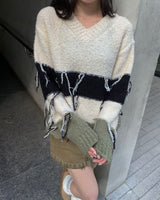 Tassel coloring stripe knit