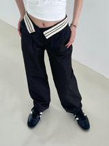 Waist point two tuck slacks