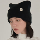 VA Label Square Beanie / Black