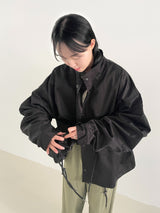 Eye-catching bomber jacket 