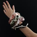 カラフルラインサテンシュシュ / Colorful Line Satin Scrunchie