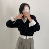 メローVネックニット