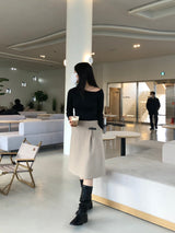 ファニーダイアグナルスリムオフショルダーTシャツ