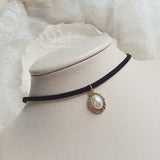 アンティーぃオーバルチョーカー / Antique Oval Choker Necklace - Pearl (Gold Color)