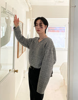 V-Neck Extended Sleeve Knit Top (6595753902198)