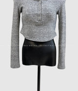ロングスリーブUネックTシャツ