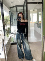 レッドレタリングオフショルダーTシャツ