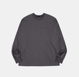 Basic crew-neck over long sleeve