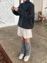 Mutual twist zip up knit 