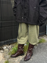 Eye-catching bomber jacket 