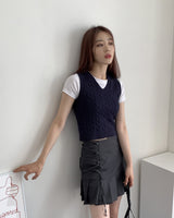 Lipa V-neck Twist Crop Knit Vest