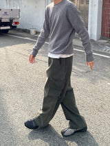シーズナブルツイストカラーニット